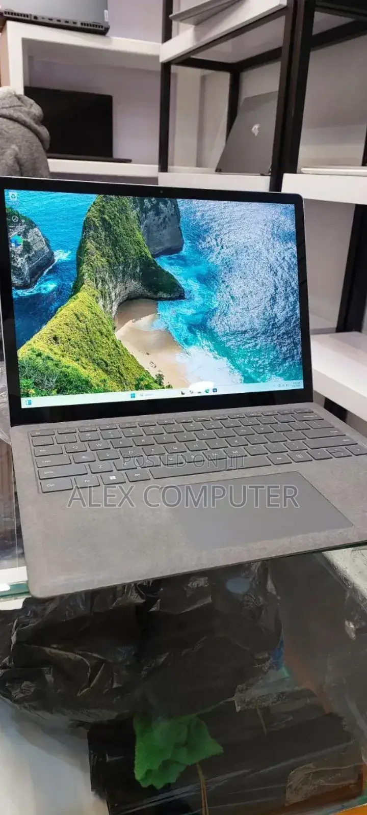 New Laptop Microsoft Surface Laptop 16GB Intel Core I7 SSD 512GB