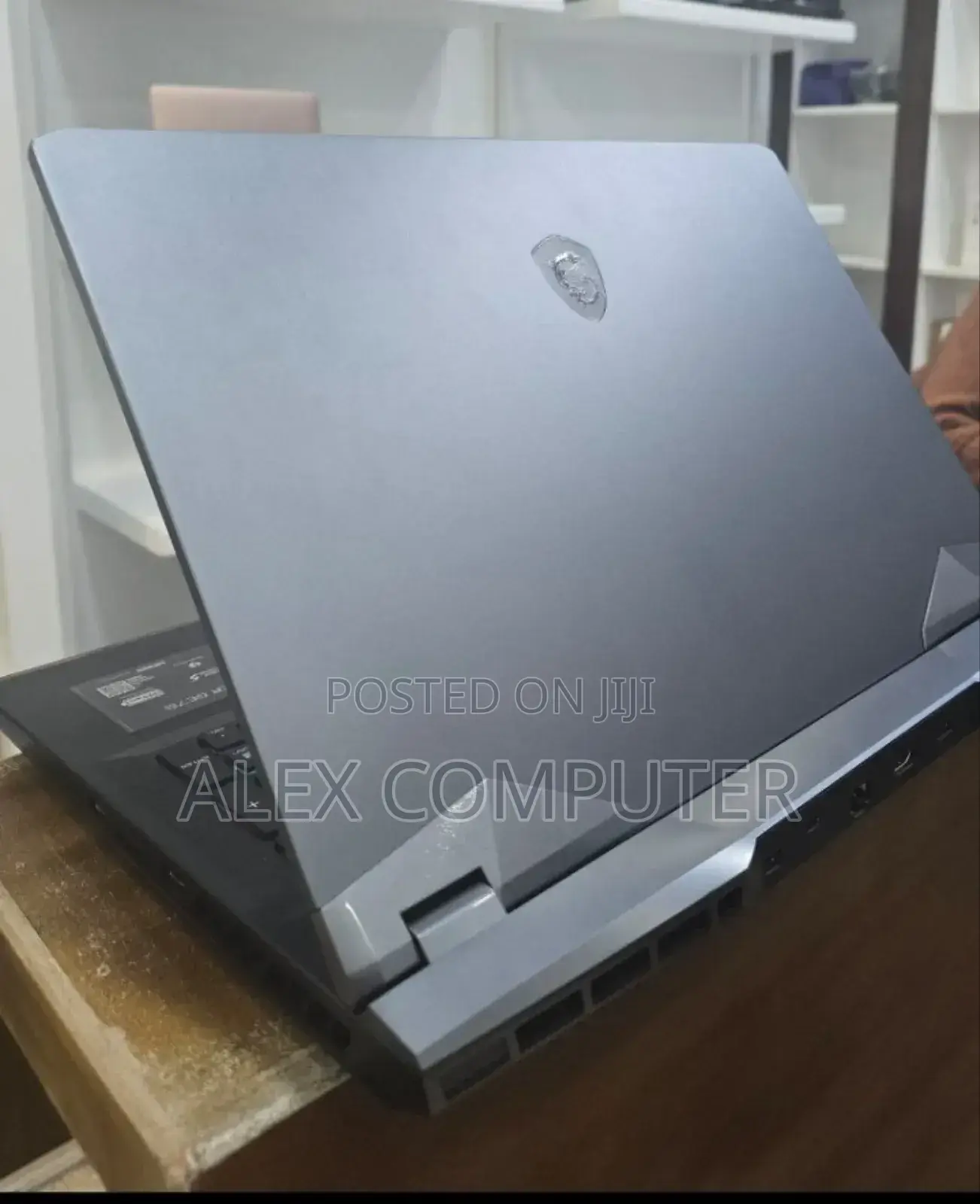 New Laptop MSI Raider GE76 12UGS 16GB Intel Core I9 SSD 1T