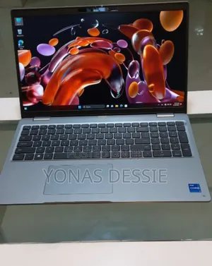 Photo - New Laptop Dell Latitude 5540 16GB Intel Core I7 SSD 512GB