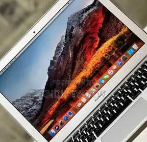 Photo - New Laptop Apple MacBook Pro 2017 8GB Intel Core I5 SSD 256GB