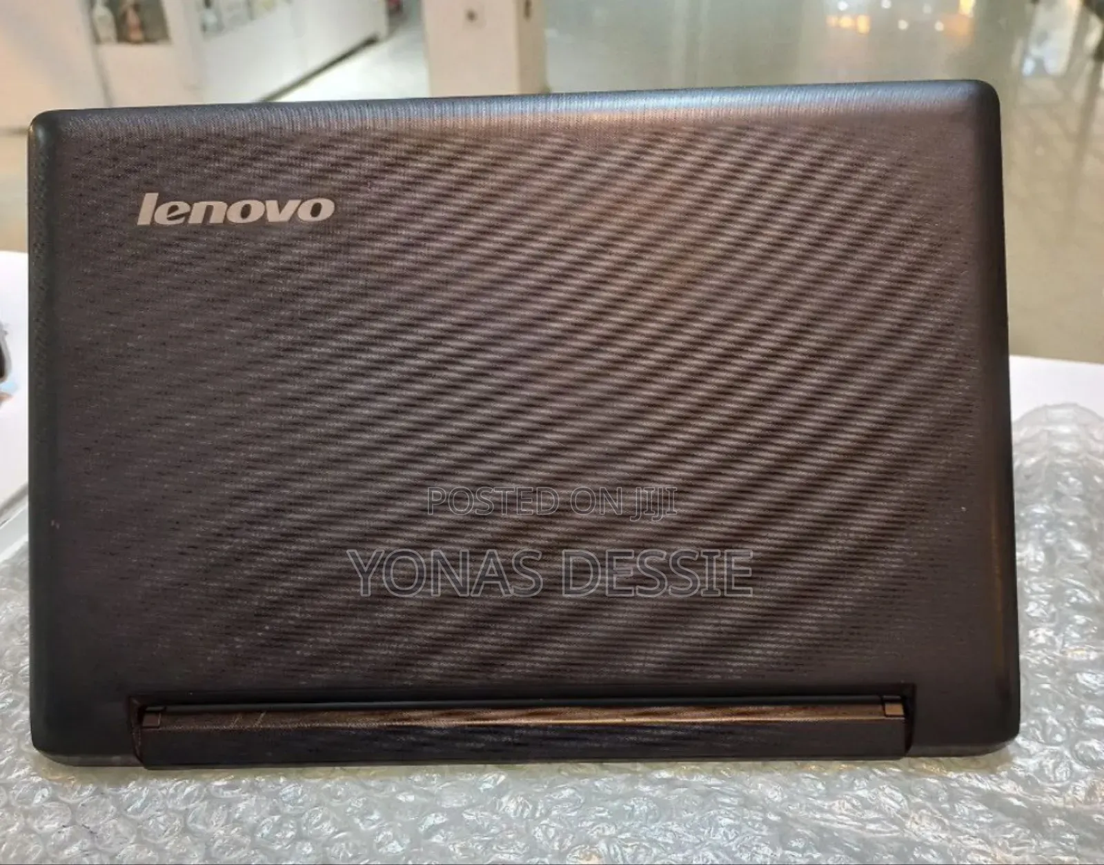 Lenovo ideapad 16 GB Black