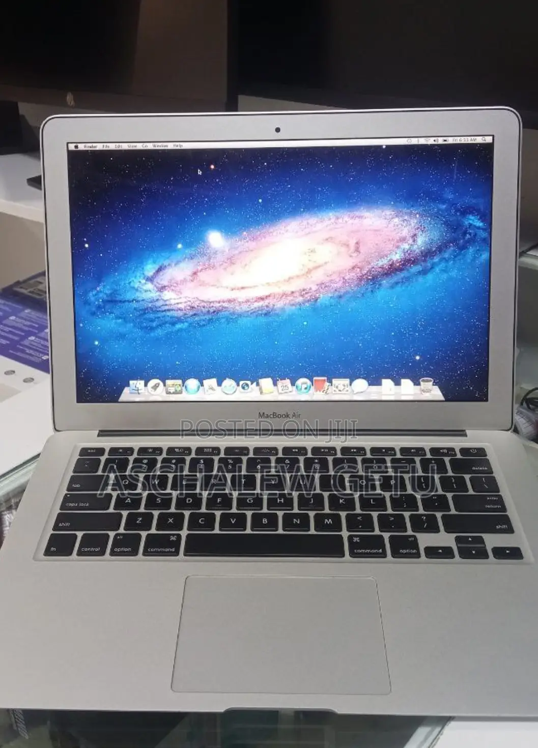 New Laptop Apple MacBook Air 2011 4GB Intel Core I5 SSD 128GB