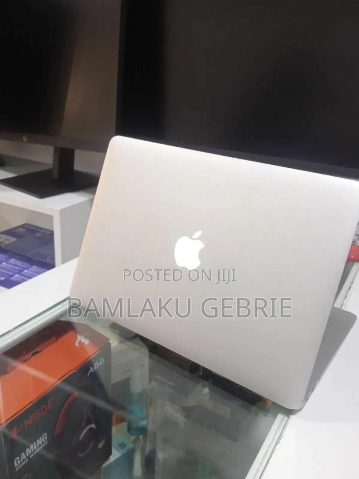 New Laptop Apple MacBook Air 2011 4GB Intel Core I5 SSD 128GB