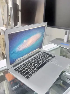 Photo - New Laptop Apple MacBook Air 2011 4GB Intel Core I5 SSD 128GB