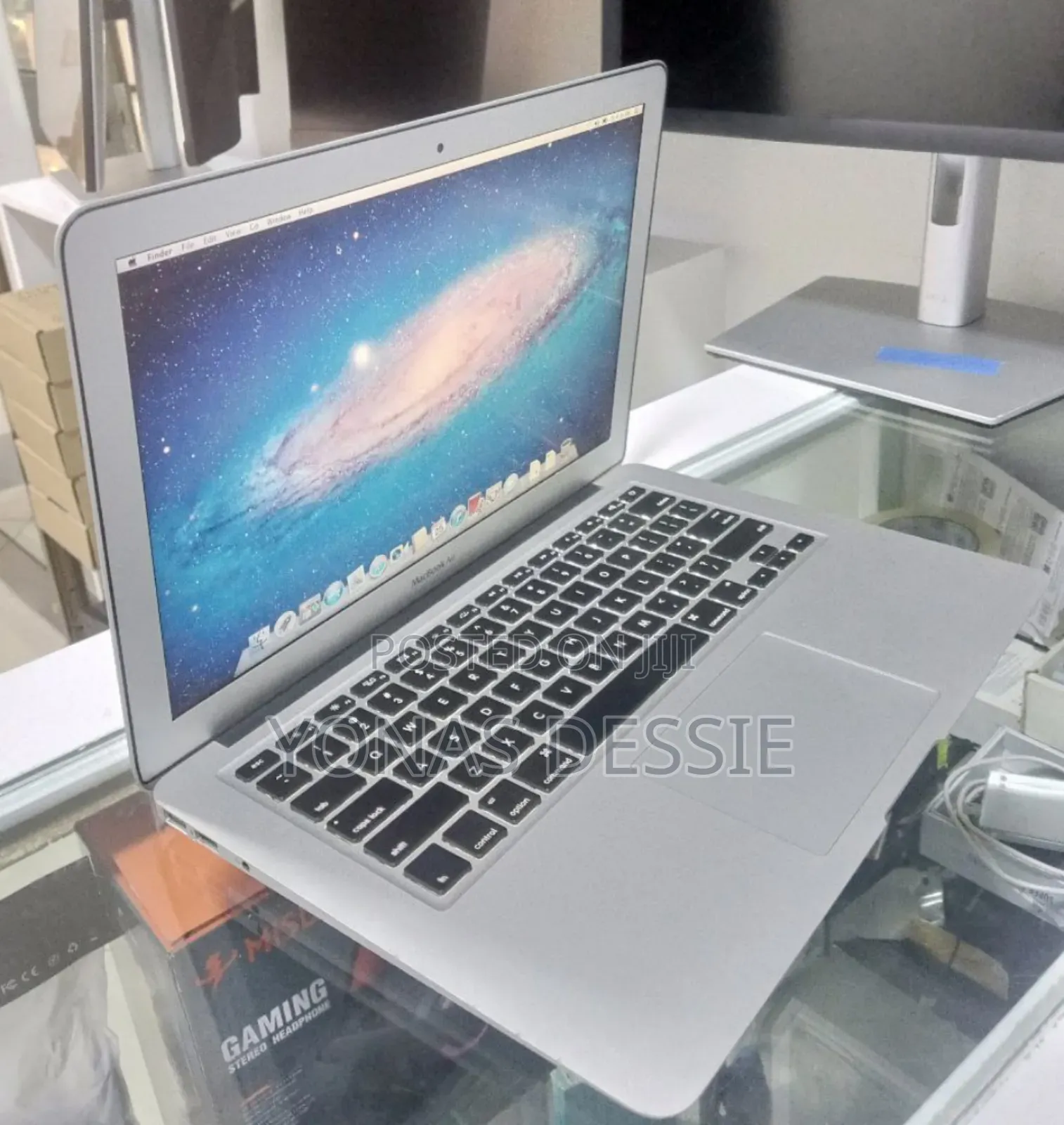 Laptop Apple MacBook Air 2011 4GB Intel Core I5 SSD 128GB