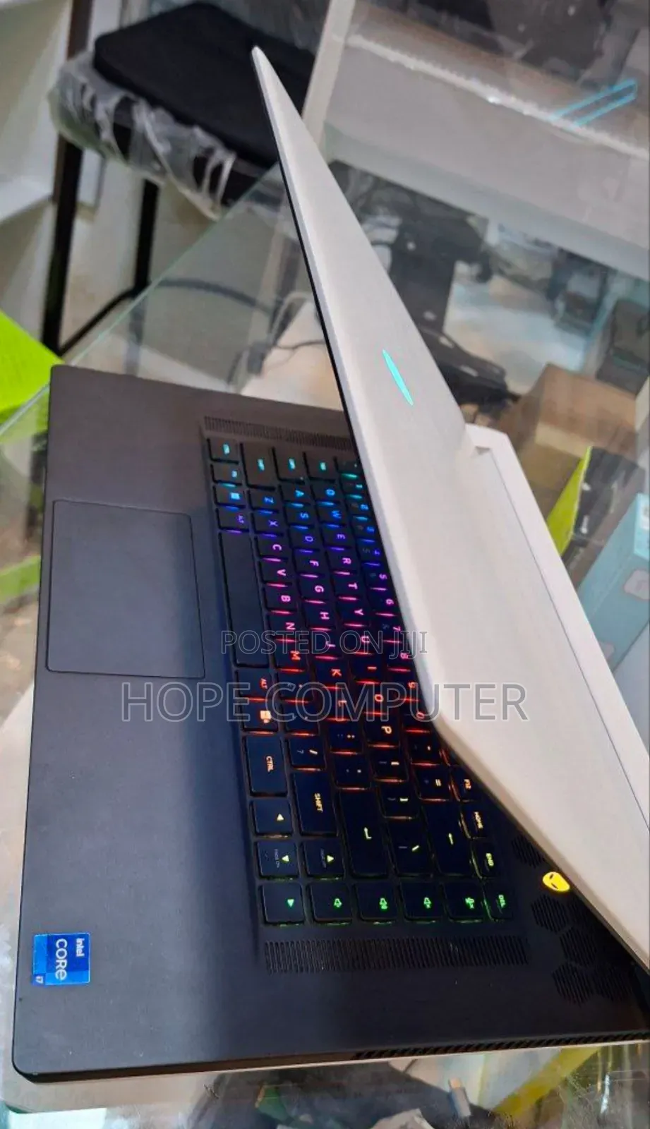 New Laptop Alienware M17x R2 32GB Intel Core I7 SSD 1T