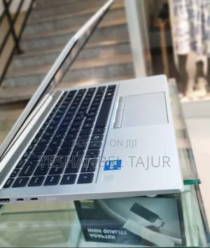 New Laptop HP EliteBook 840 G8 16GB Intel Core I5 SSD 512GB