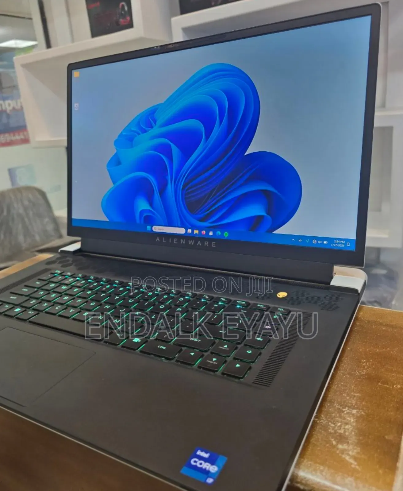 New Laptop Alienware M17x R2 32GB Intel Core I7 SSD 1T