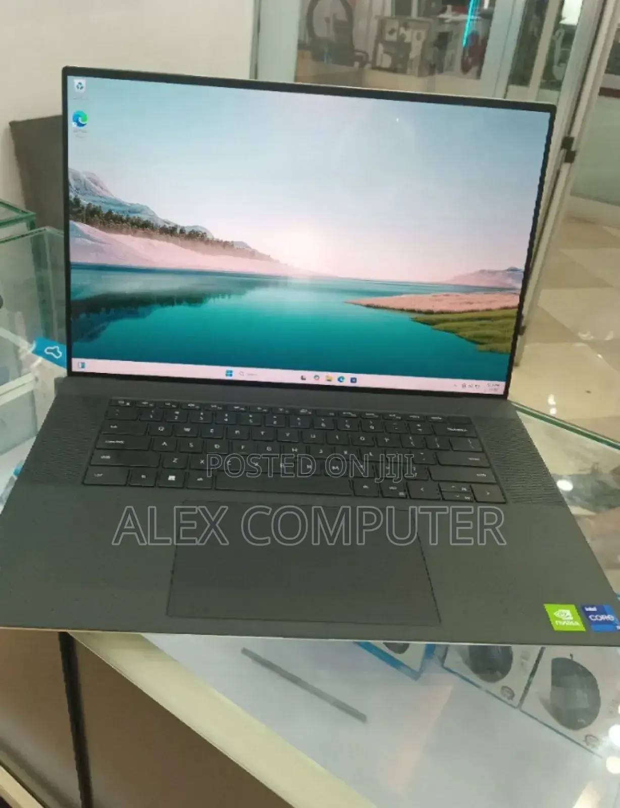 New Laptop Dell XPS 15 16GB Intel Core I9 SSD 1T