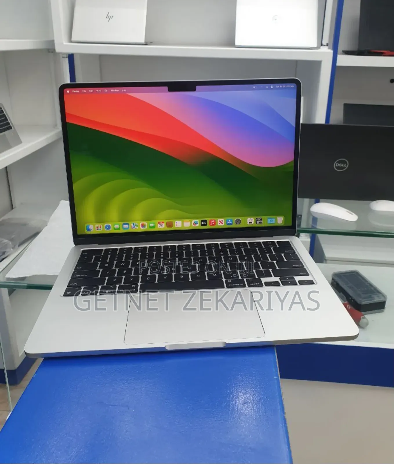 New Laptop Apple MacBook Air 2024 M3 13-Inch 16GB Apple M3 SSD 512GB