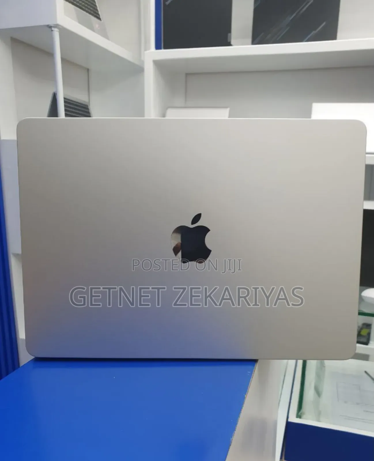 New Laptop Apple MacBook Air 2024 M3 13-Inch 16GB Apple M3 SSD 512GB