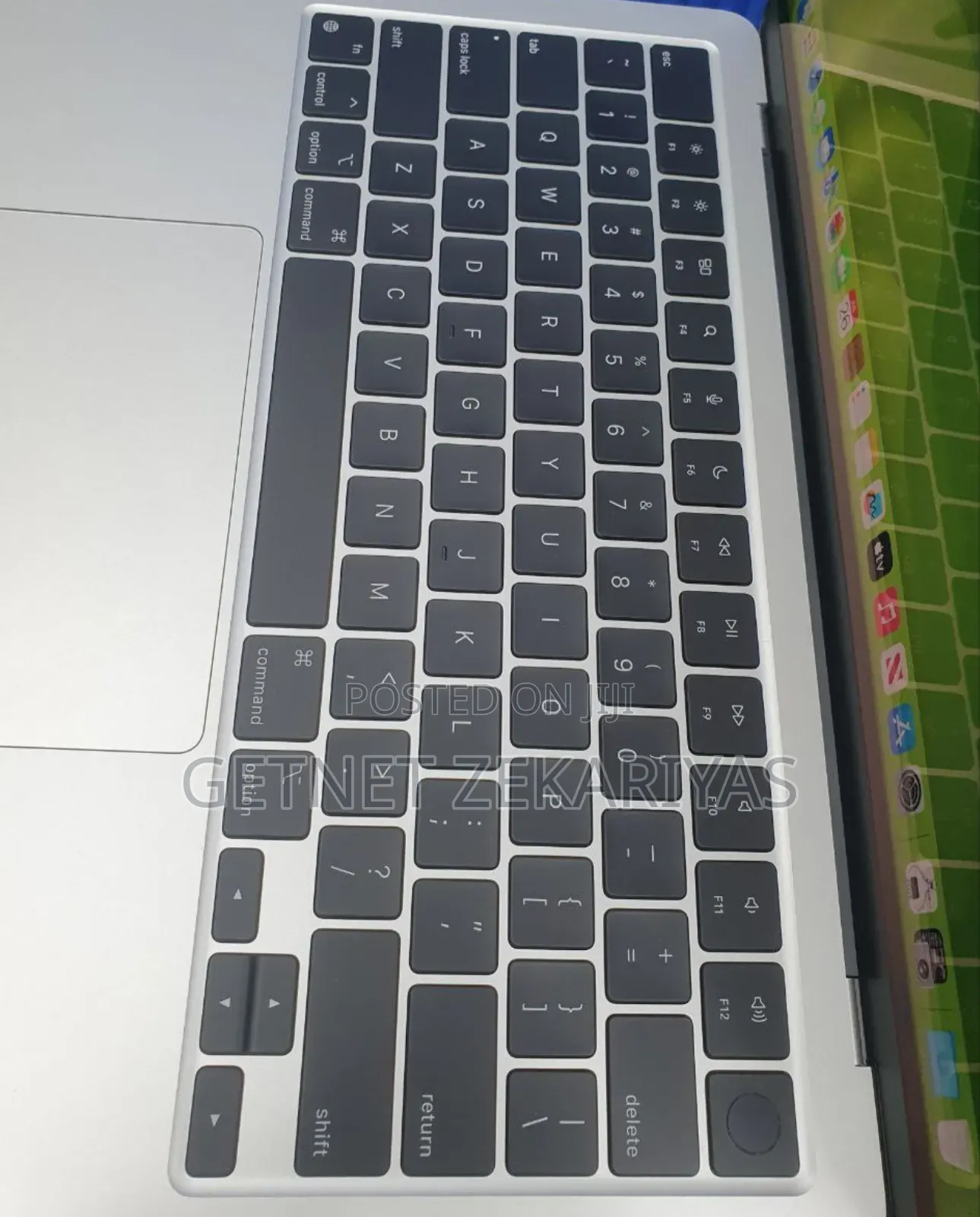 New Laptop Apple MacBook Air 2024 M3 13-Inch 16GB Apple M3 SSD 512GB