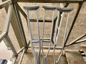 Photo - Crutches长我crutches重要crutches鴦我crutches片言crutches袐嵐crutches