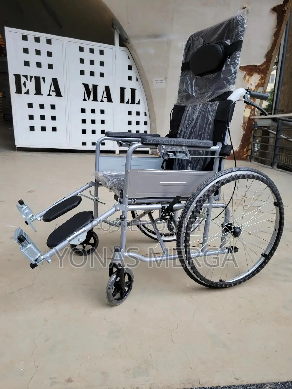 Toilet=Pot Wheelchair画就toileting Within Their Living Space