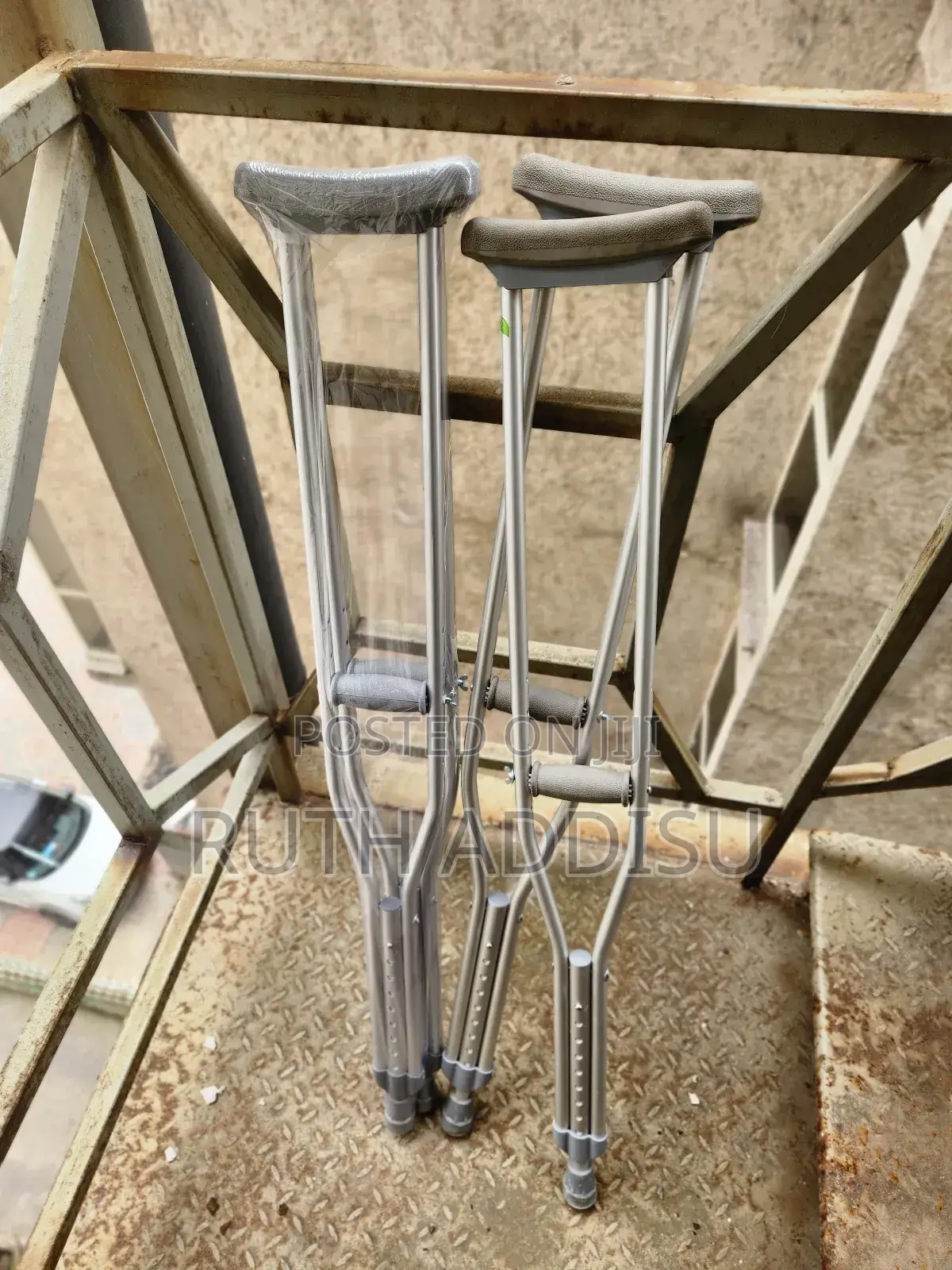 Crutches痲你crutches映入axillary Crutches腫了crutches朱盎crutches