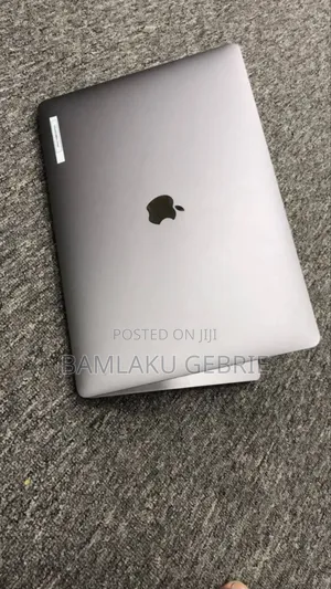 New Laptop Apple MacBook Pro 16GB Intel Core I9 SSD 512GB