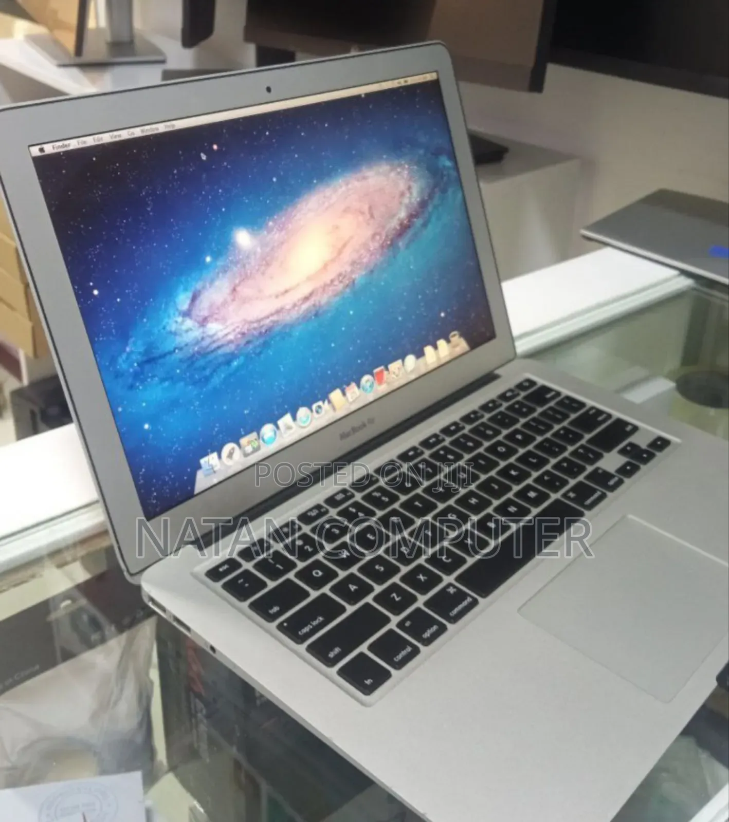 New Laptop Apple MacBook Air 2011 4GB Intel Core I5 SSD 128GB