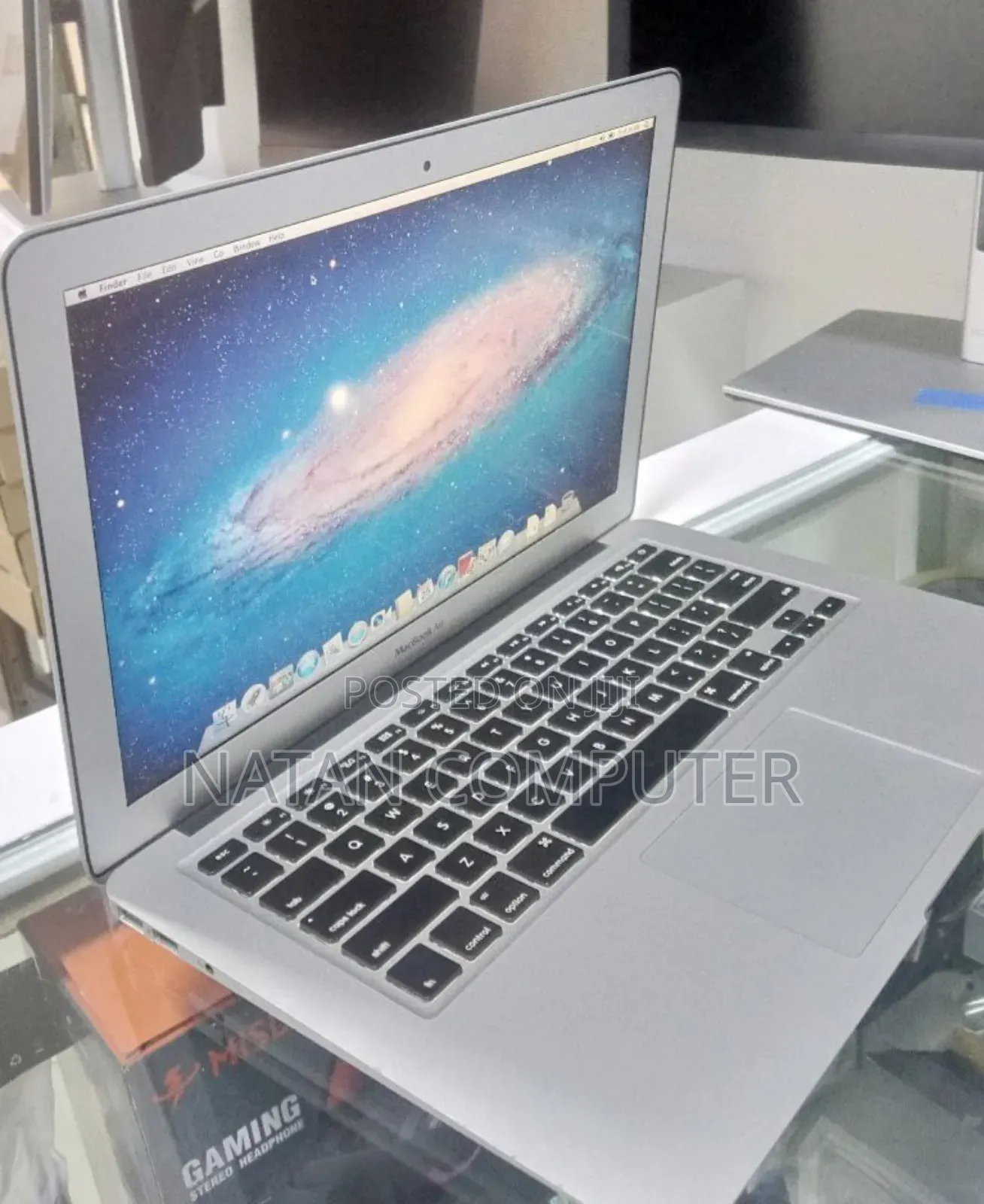 New Laptop Apple MacBook Air 2011 4GB Intel Core I5 SSD 128GB