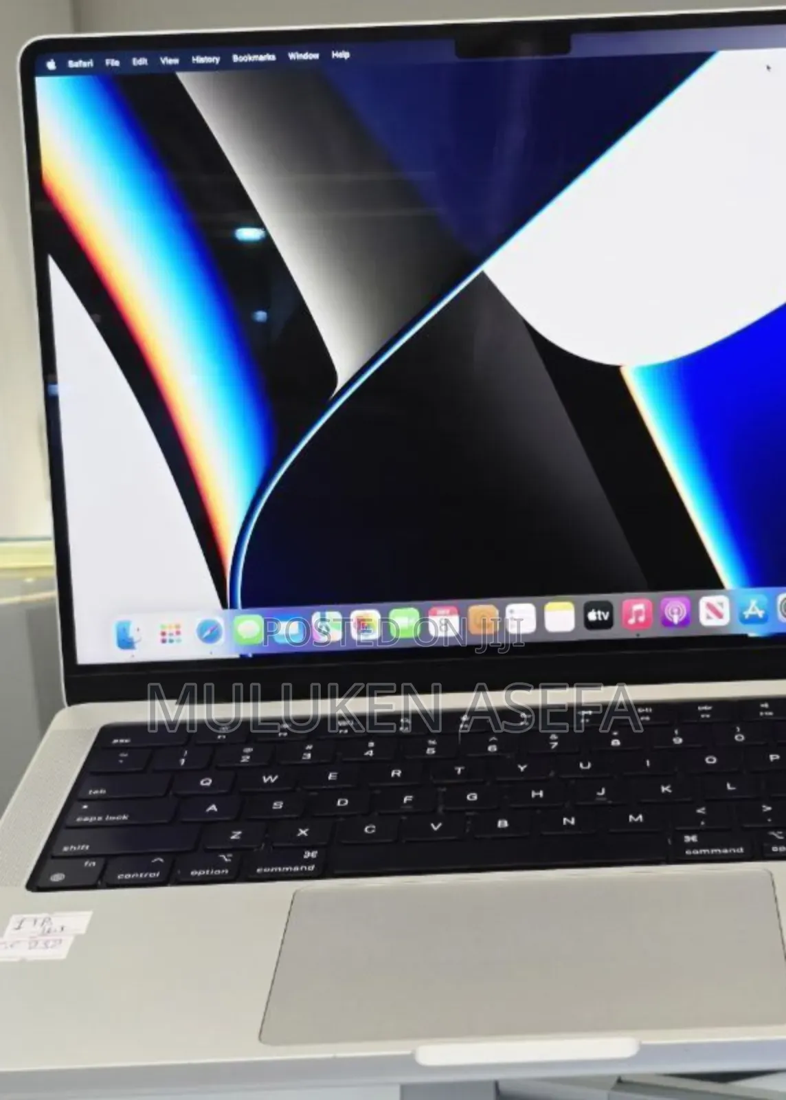New Laptop Apple MacBook Pro M1 16GB Apple M1 Pro SSD 1T
