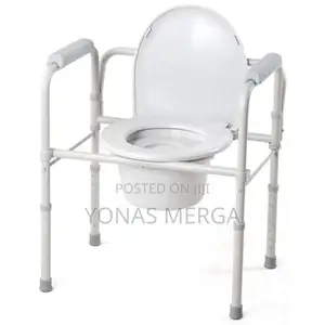 Bathroom Chair 4 Leg Brakes Big Bucket Plastic Glossy White