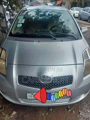 Photo - Toyota Yaris 2005 Silver
