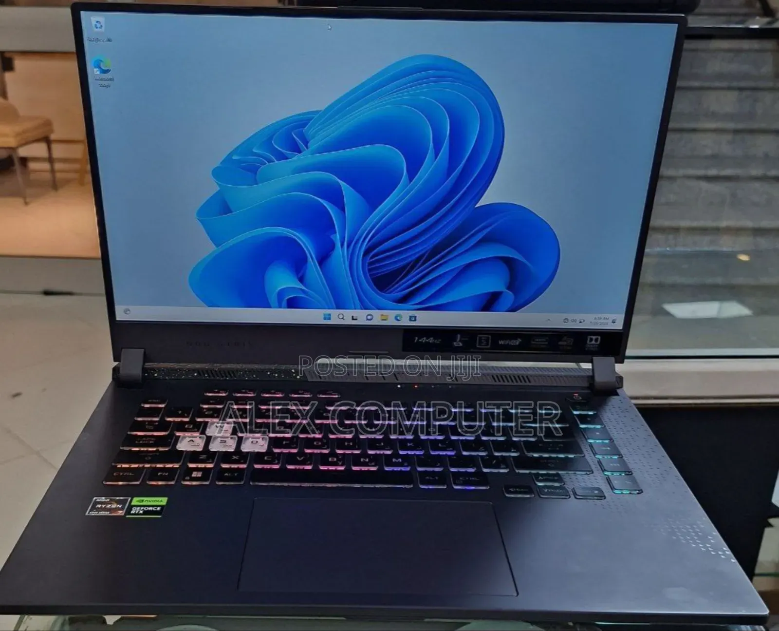 New Laptop Asus ROG Strix G15 16GB AMD Ryzen 7 SSD 1T