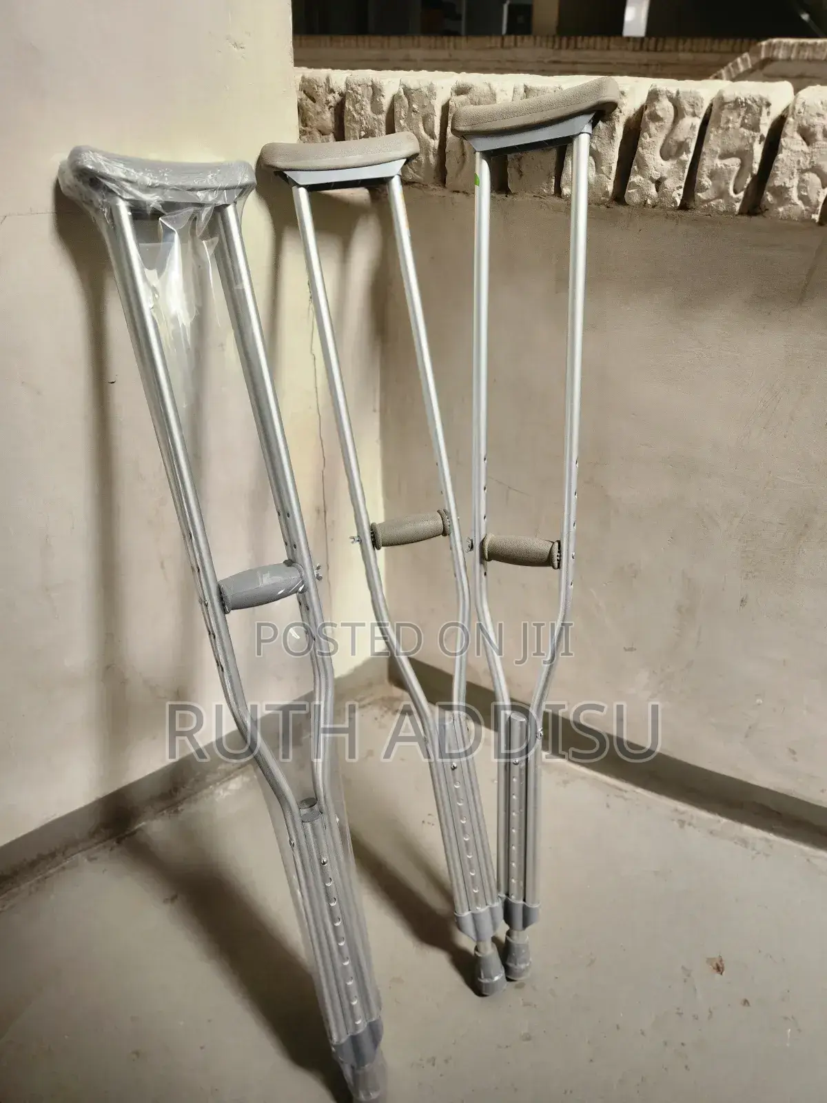 Axillary Bilateral Crutches襶不crutches喬治axillary Crutches