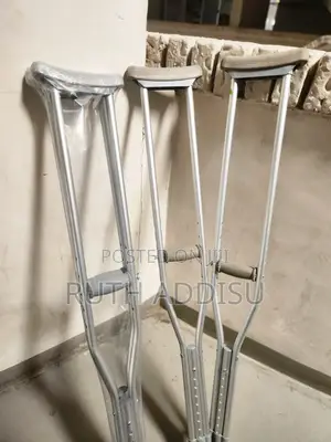 Photo - Crutches胺我axillary Bilateral Crutches銳氣axillary Crutches