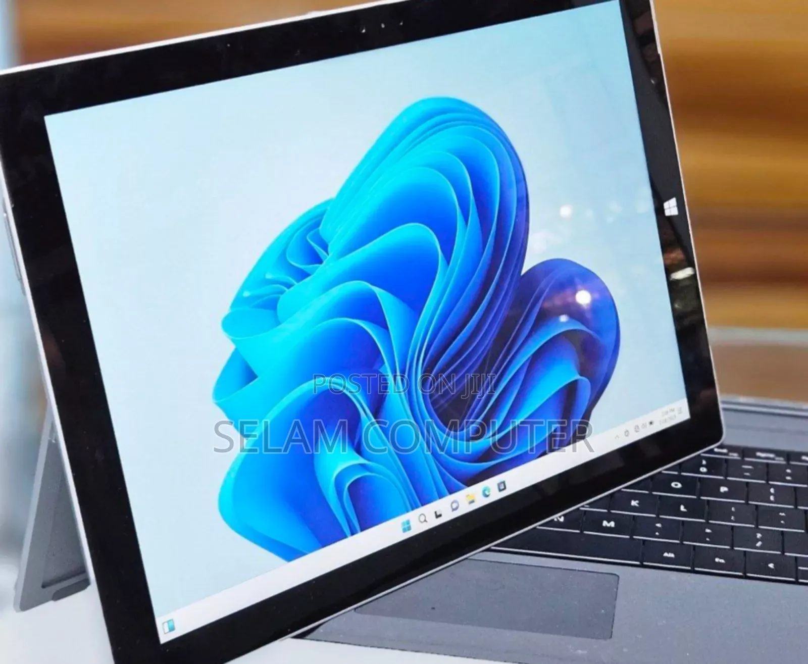 New Laptop Microsoft Surface Pro 3 8GB Intel Core I5 SSD 256GB