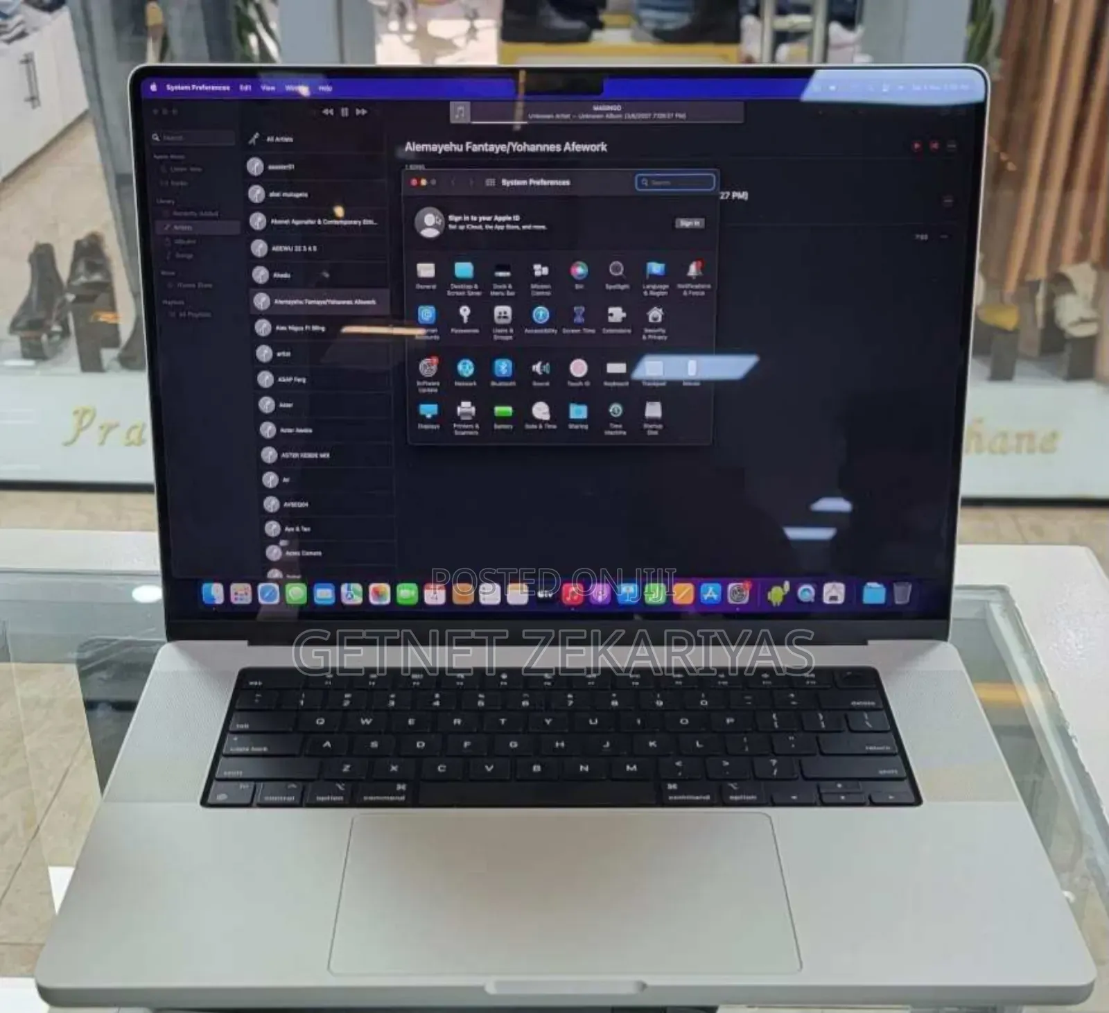 New Laptop Apple MacBook Pro M1 16GB Apple M1 Pro SSD 1T