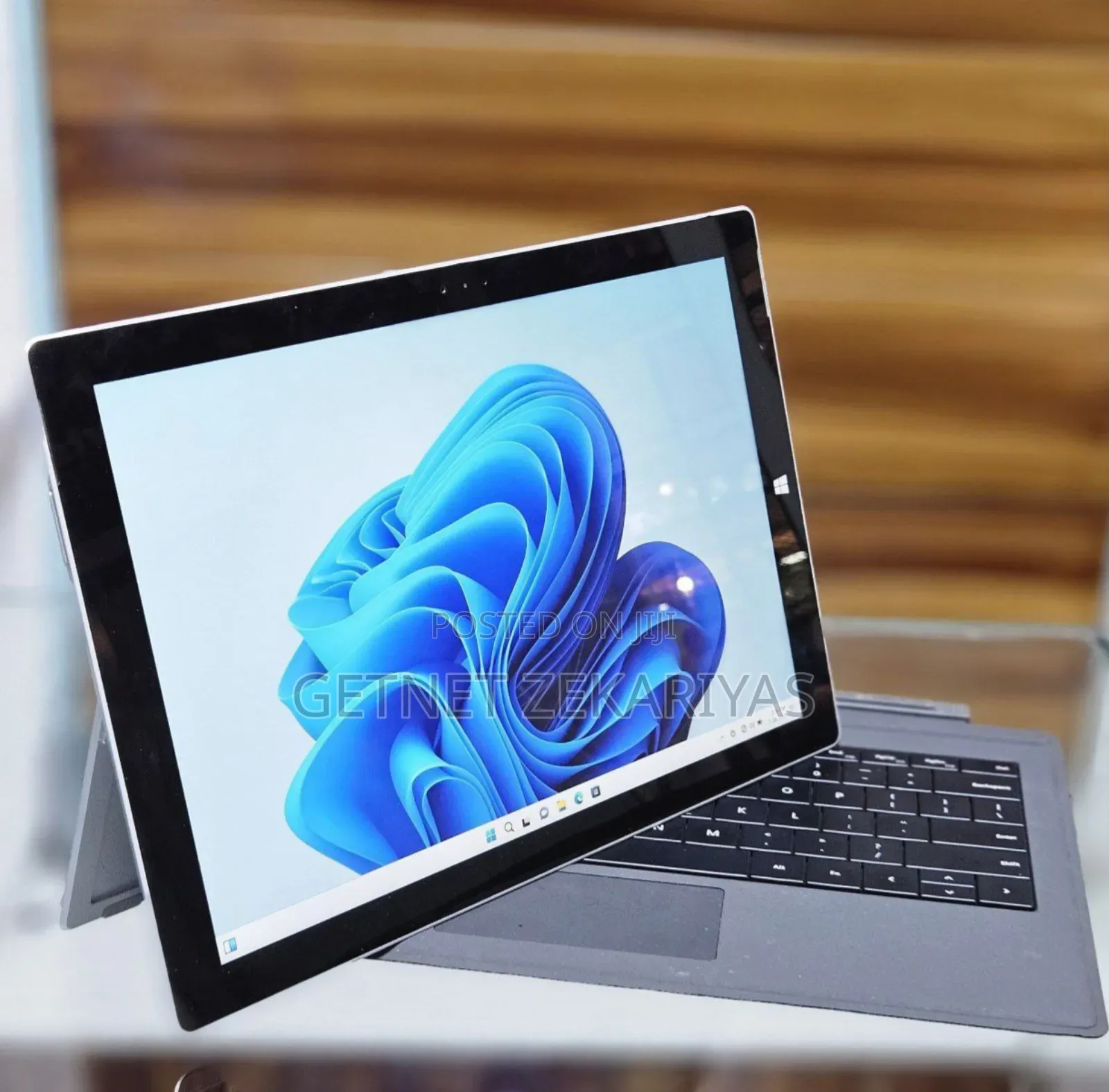 New Laptop Microsoft Surface Pro 3 8GB Intel Core I5 SSD 256GB