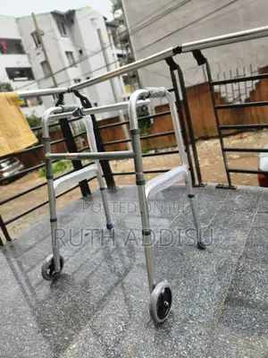 Medical Walker嶼山walker𡛾了foldable Walker朱紅walker盎我walker