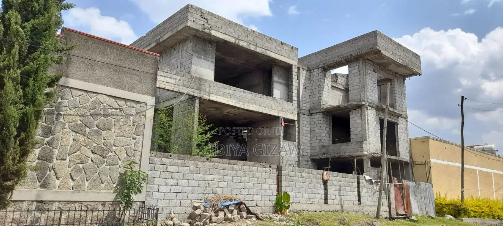 6bdrm House in Akaky Kaliti for sale