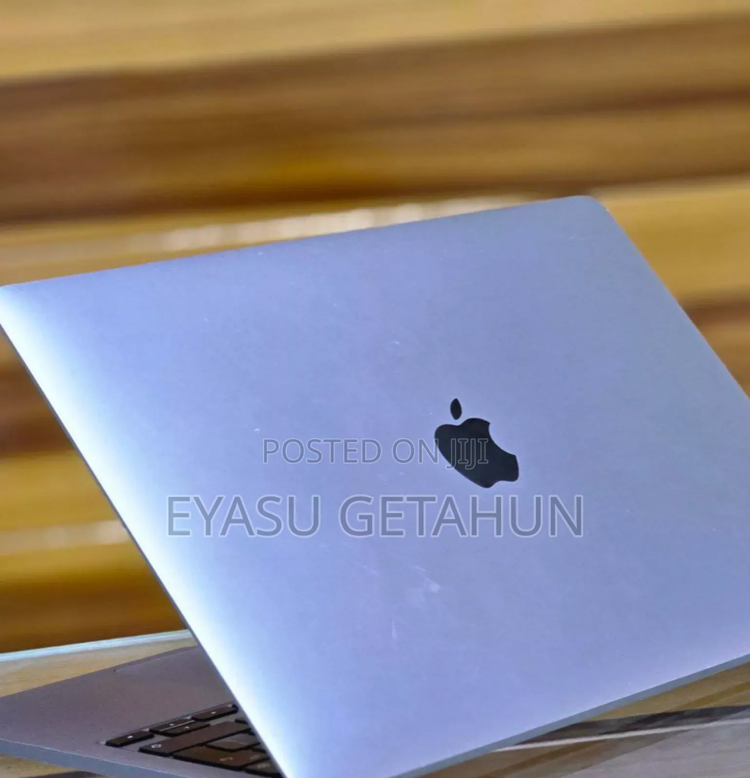 New Laptop Apple MacBook Air 2022 M2 8GB Apple M2 SSD 256GB