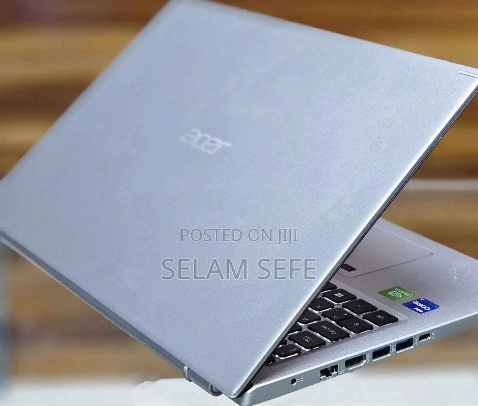 New Laptop Microsoft Surface 8GB Intel Core I5 SSD 256GB