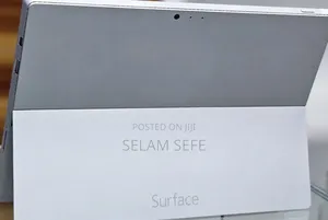 New Laptop Microsoft Surface 8GB Intel Core I5 SSD 256GB