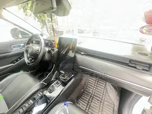 Honda e:NS1 53.6 kWh FWD 2023 White