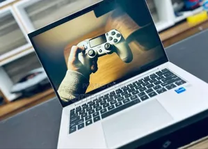 New Laptop HP EliteBook 840 G9 16GB Intel Core I7 SSD 512GB