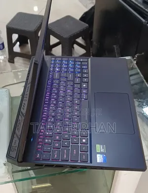 New Laptop Acer Predator Helios 18 PH18-71 16GB Intel Core i9 SSD 1T