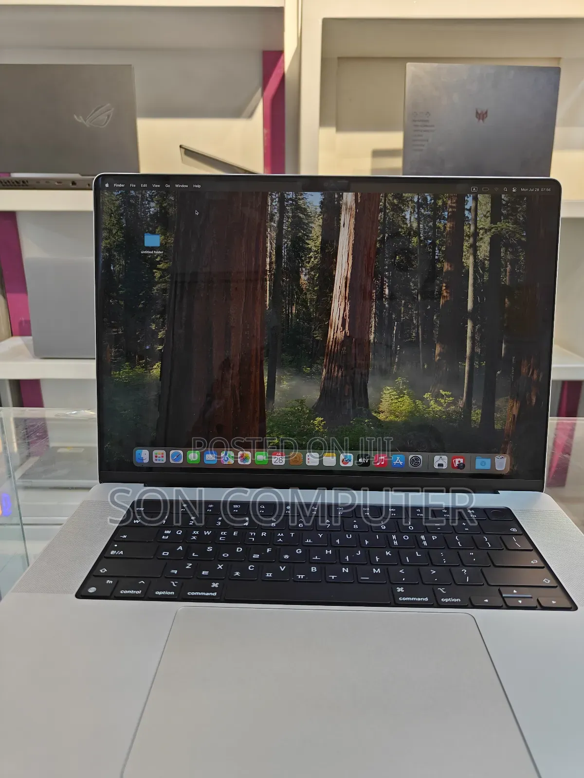New Laptop Apple MacBook Pro M1 16GB Intel Core I9 SSD 1T