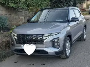 Photo - Hyundai Creta 2023 Silver