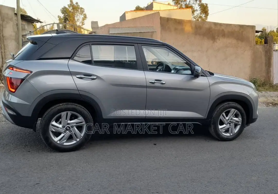Hyundai Creta 2023 Silver