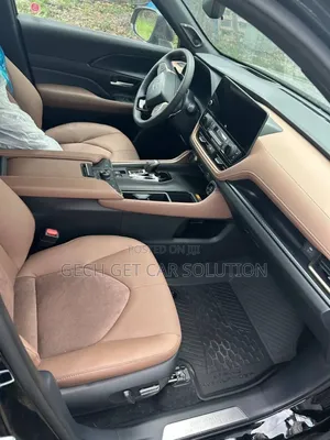 Photo - Toyota Grand Highlander Hybrid 2024 Black