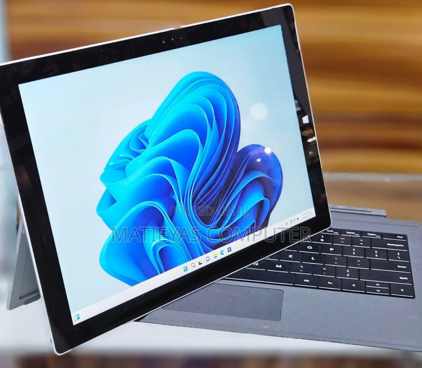 New Laptop Microsoft Surface Pro 3 8GB Intel Core I5 SSD 256GB