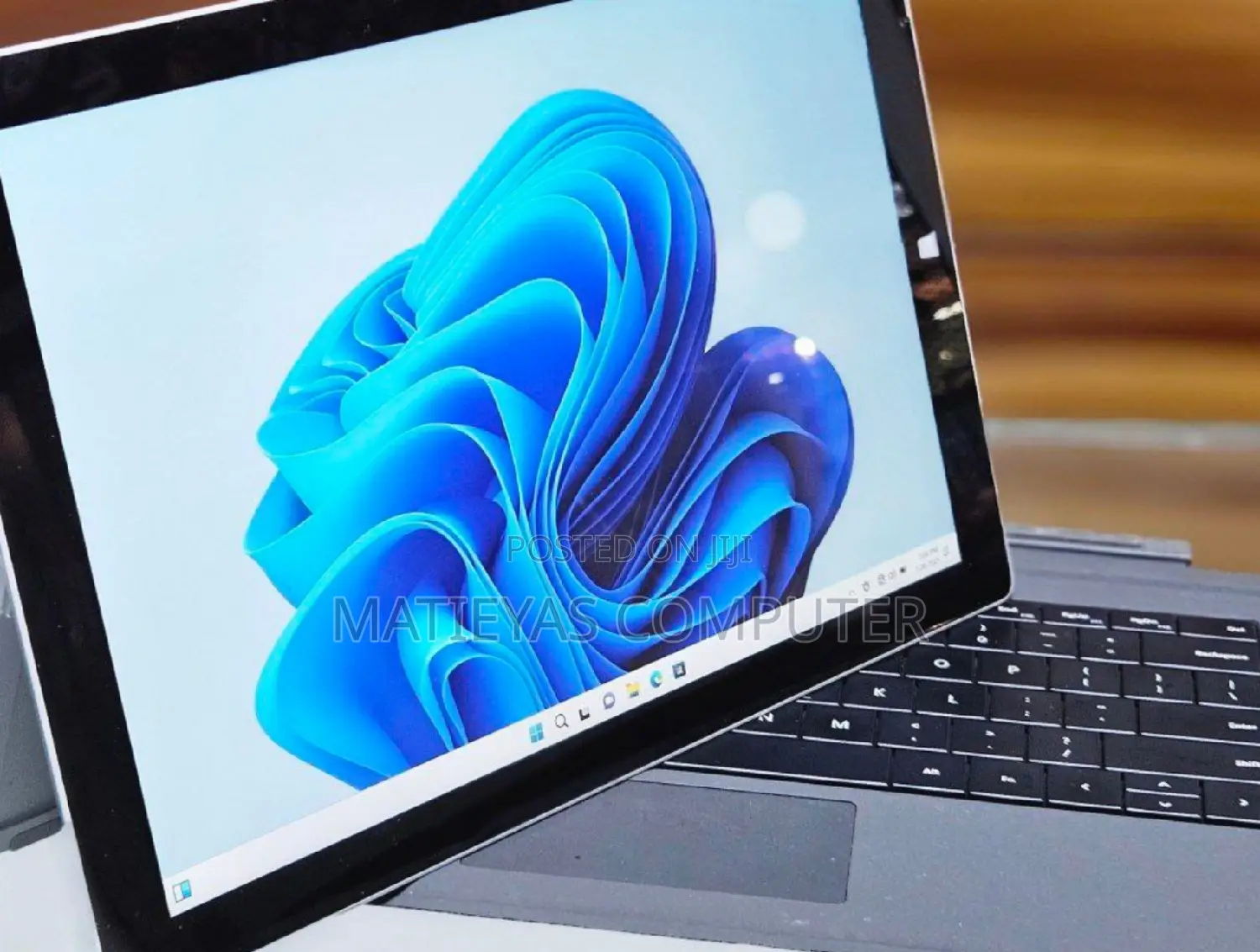 New Laptop Microsoft Surface Pro 3 8GB Intel Core I5 SSD 256GB