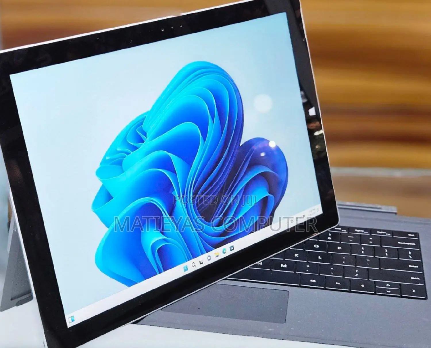 New Laptop Microsoft Surface Pro 3 8GB Intel Core I5 SSD 256GB