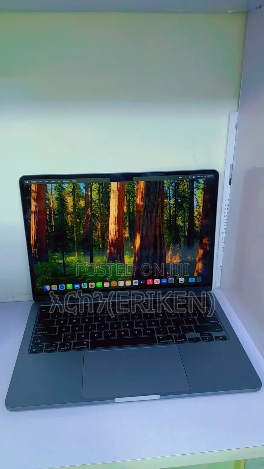 New Laptop Apple MacBook Air 2022 M2 16GB Apple M2 SSD 256GB