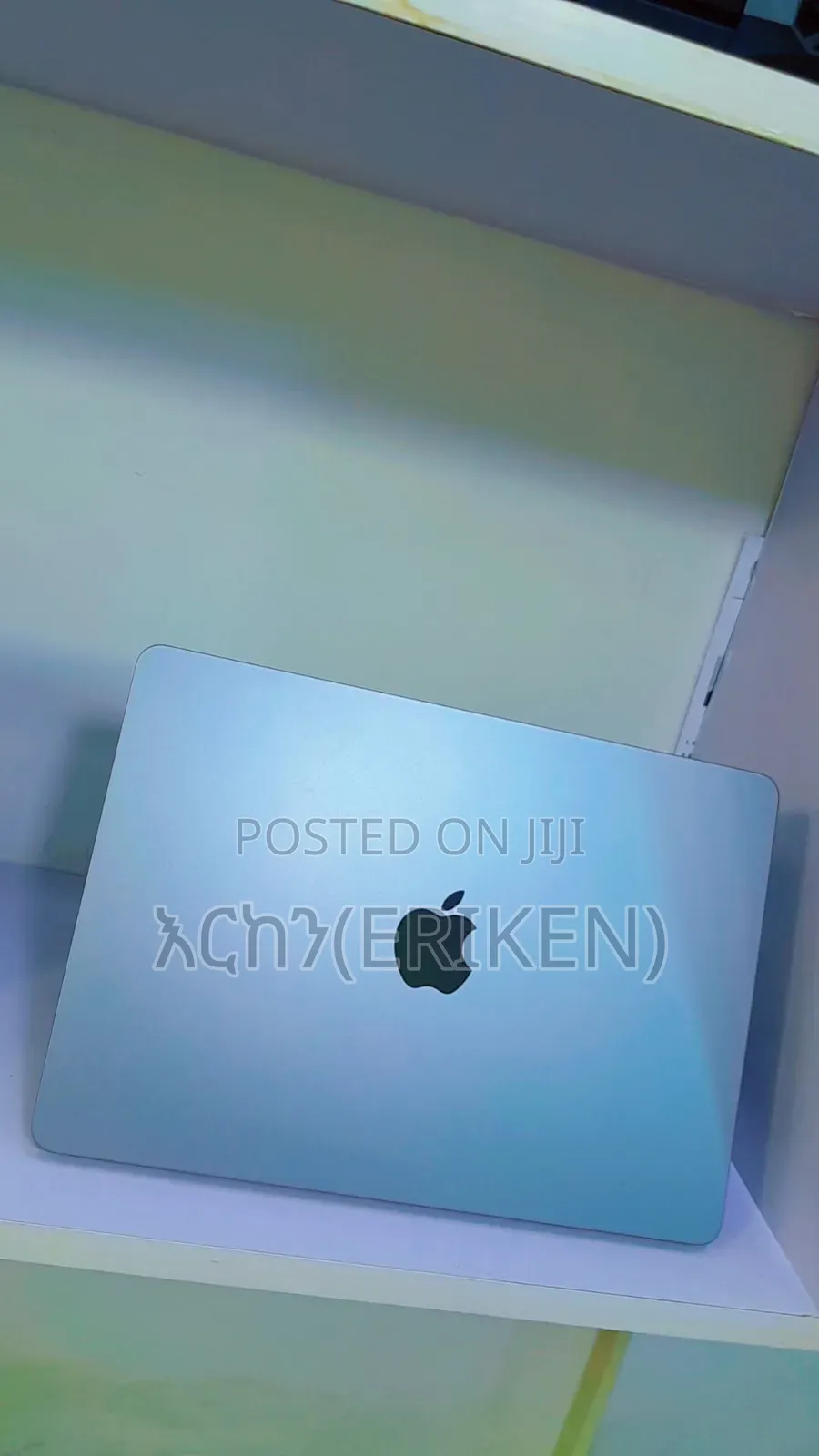 New Laptop Apple MacBook Air 2022 M2 16GB Apple M2 SSD 256GB