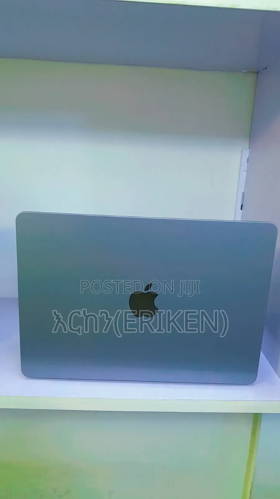 New Laptop Apple MacBook Air 2022 M2 16GB Apple M2 SSD 256GB