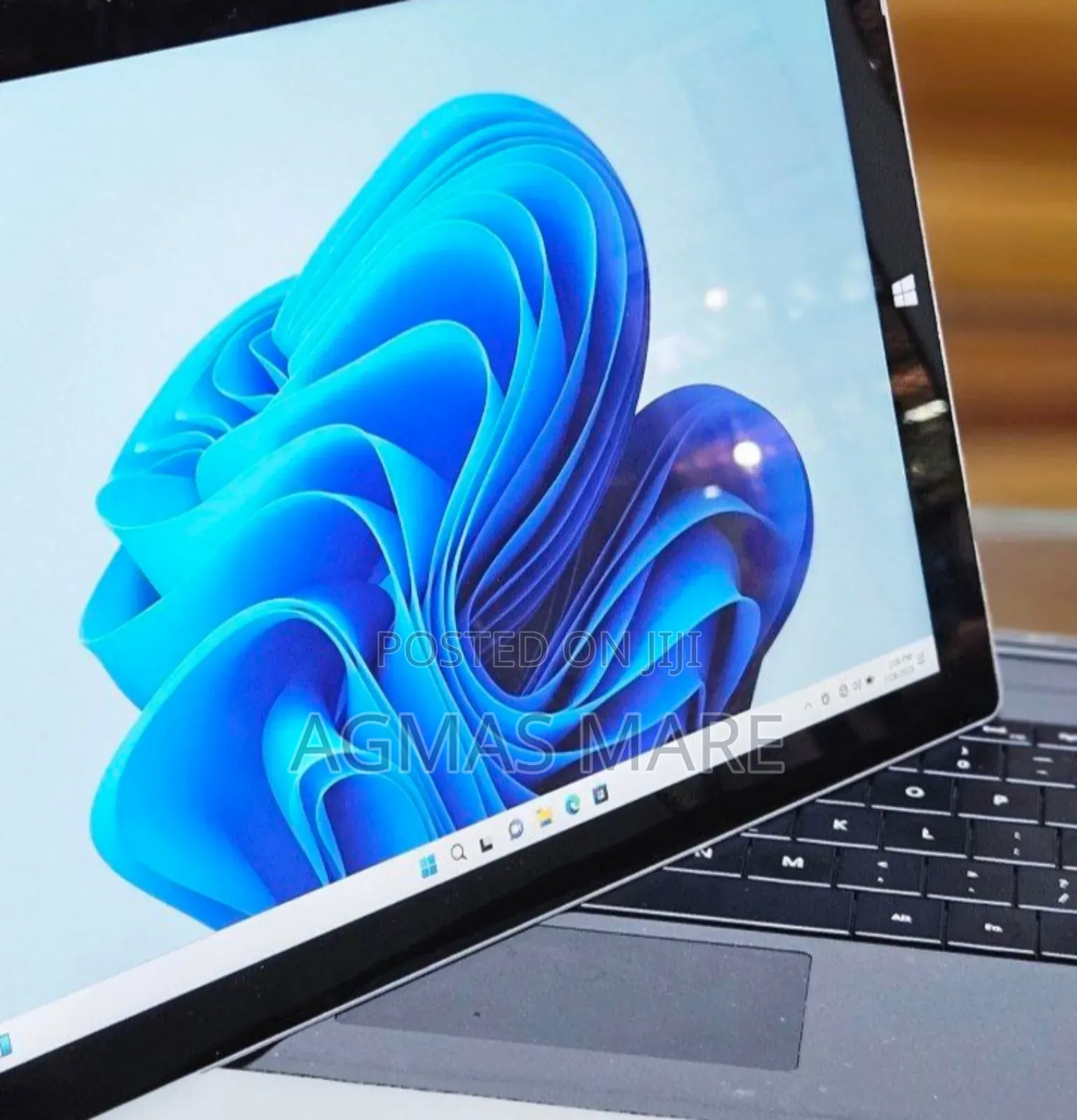 New Laptop Microsoft Surface Pro 3 8GB Intel Core I5 SSD 256GB